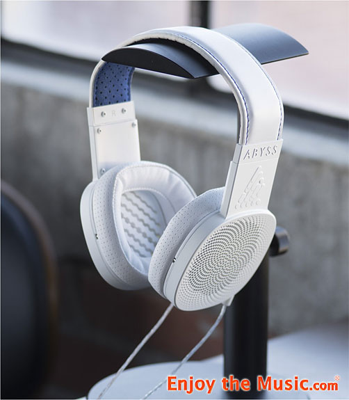 Abyss Diana Planar Magnetic Portable Headphones Review