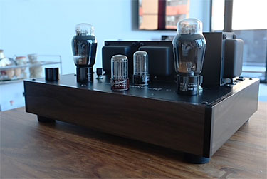 ampsandsound Rockwell Vacuum Tube Stereo Amplifier Review