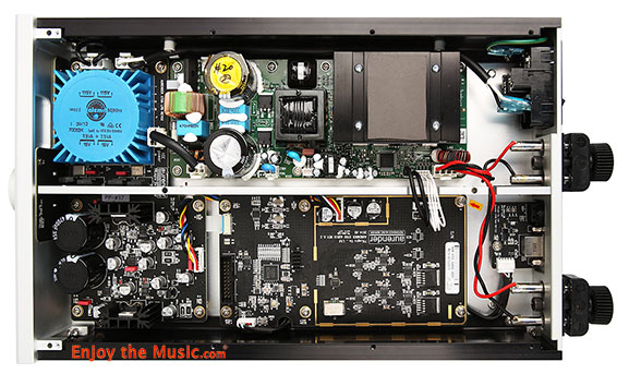 Aurender N100H Caching Network Streamer Plus X725 USB DAC / Amplifier