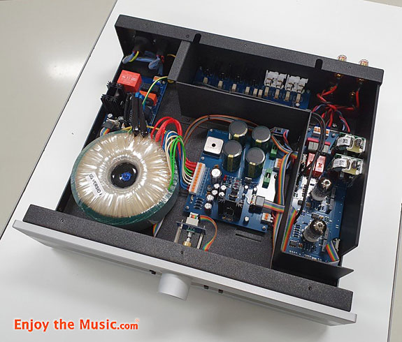 Canor AI 2.10 Hybrid Stereo Integrated Amplifier Review