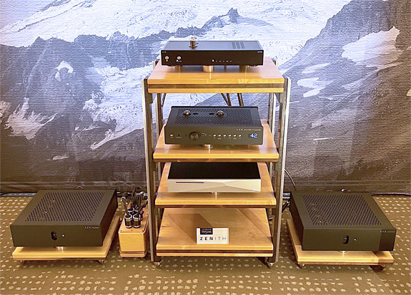 Southwest Audio Fest's Inaugural Event A successful Southwest Audio Fest 2024 event in Dallas. SWAF 2024 Show Report By Michael G. Harkins