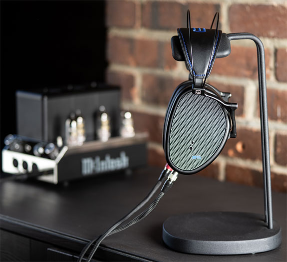 Dan Clark Audio E3 Closed-Back Planar Magnetic Headphones Review The bar is raised. Review By Gary Alan Barker