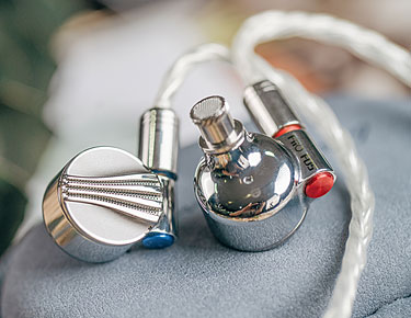 FiiO FD5 Flagship Dynamic In-Ear Monitors (IEM) Review