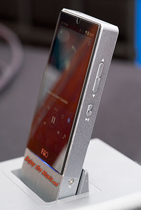 FiiO X7 Music Player And K5 Desktop Amplifier Review