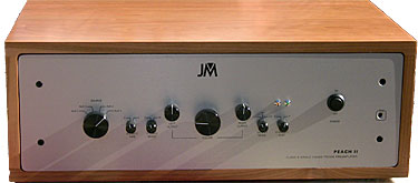 Juicy Music's Peach II Linestage Tube Preamplifier