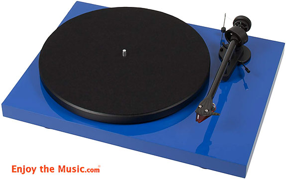 Pro-Ject Debut Carbon DC Turntable / Ortofon 2M