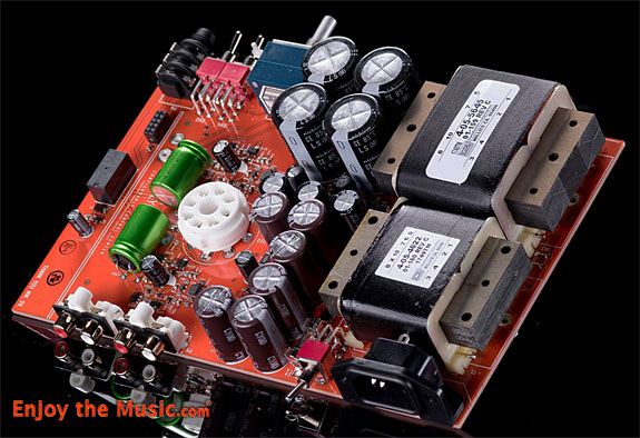 Schiit Jotunheim Headamp / Preamp And Lyr 3 Headamp / DAC / Phono Stage Review